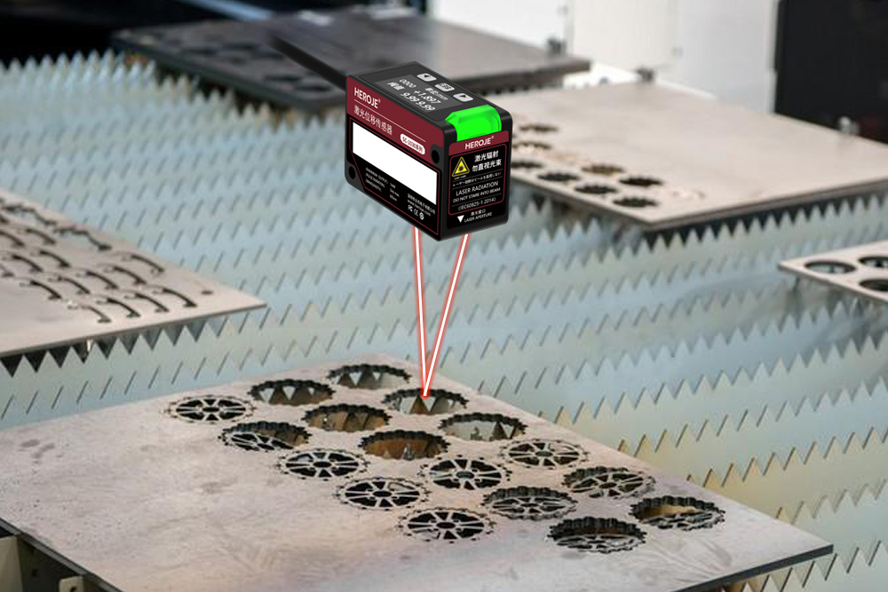 精度高响应快量程多种可选应用于多种工业场景的激光位移传感器